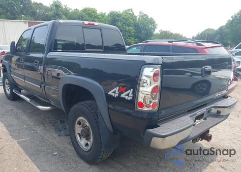 2005 Chevrolet Silverado K2500 Heavy Duty from USA, damaged, VIN 1GCHK23U25F824111